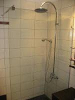 Du�o kabina �rengta vienoje patalpoje su WC.